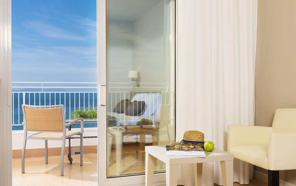 Hotel & Spa Terraza 4 Sup โรเซส ภายนอก รูปภาพ